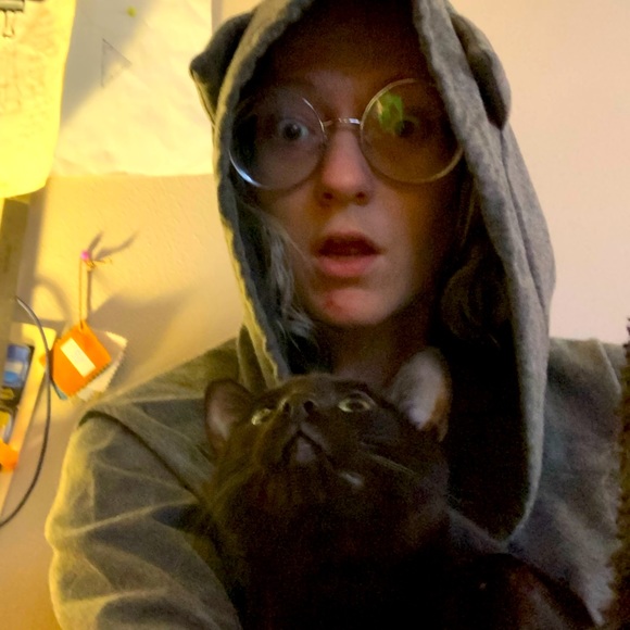 Meet your Posher, Sarah - Picture 2 of 8